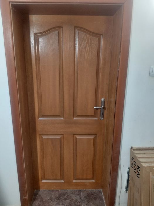 Интериорни врати