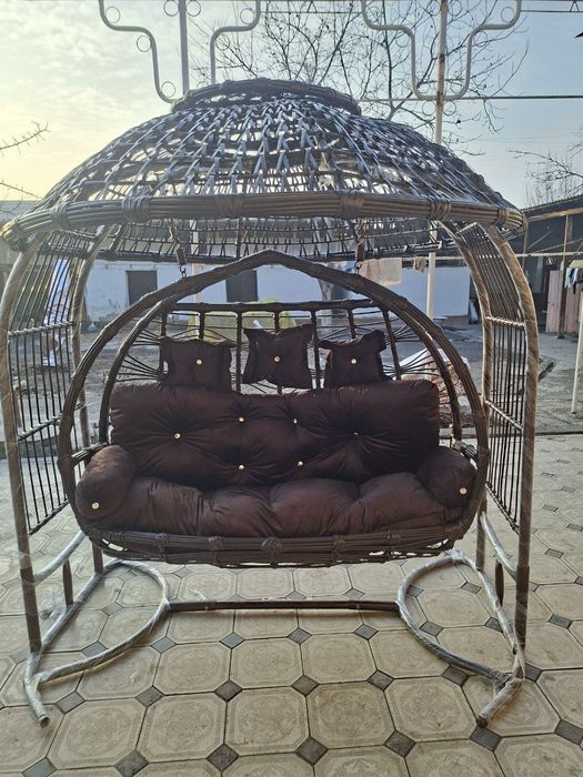 Ratan to'qima mebellar