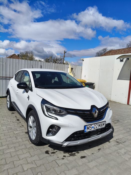 Renault Captur 1.3 TCe 140 CP | 2022 | 51.000 km | Full LED | 2 seturi roți | Impecabil