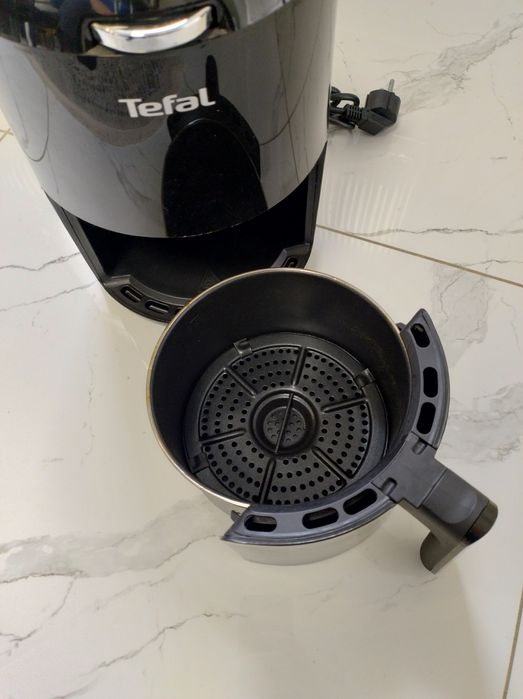 Friteuza cu aer cald Tefal 1030w (ayr fryer)