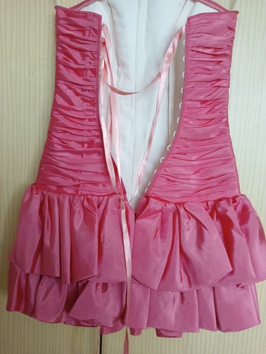 Дамска рокля за повод