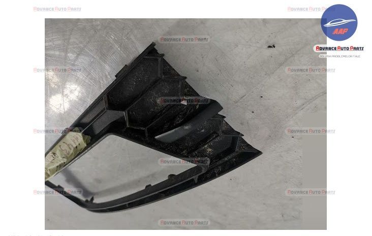 Шкода Рапид / Skoda Rapid 1 [Оригинална лява решетка на фар]