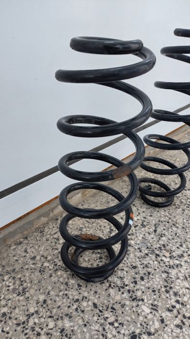 Пружини за Пасат комби б7