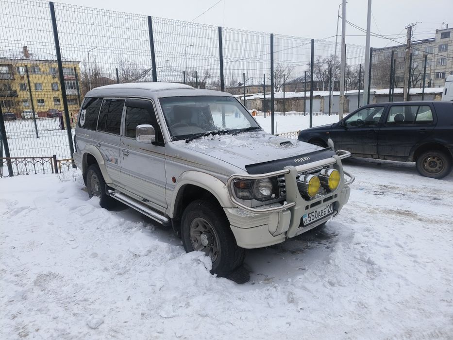 Митсубиси Паджеро 2 4м40