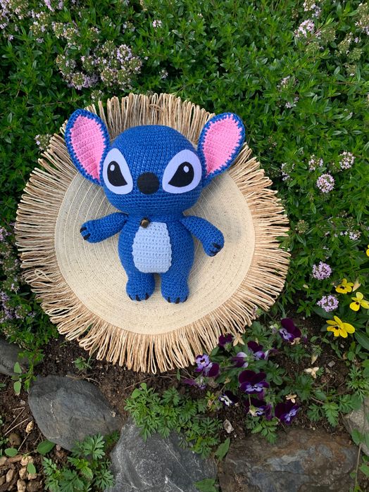 Плетени играчки на една кука