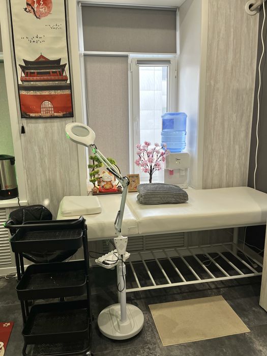 Сдаю кушетку для мастеров