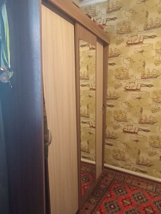Шифоньер  бывший в употреблении