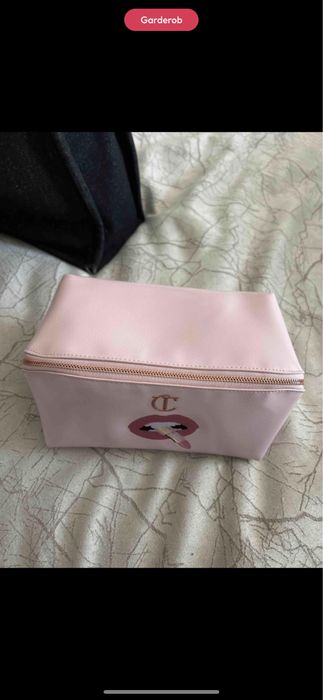 Косметичка Charlotte Tilbury