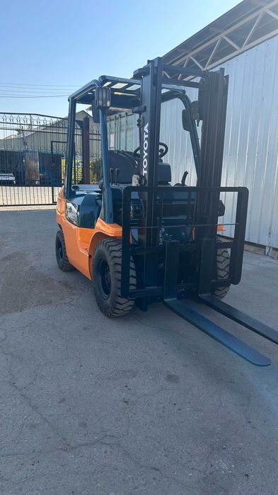 Продам Вилочный погрузчик (кара)