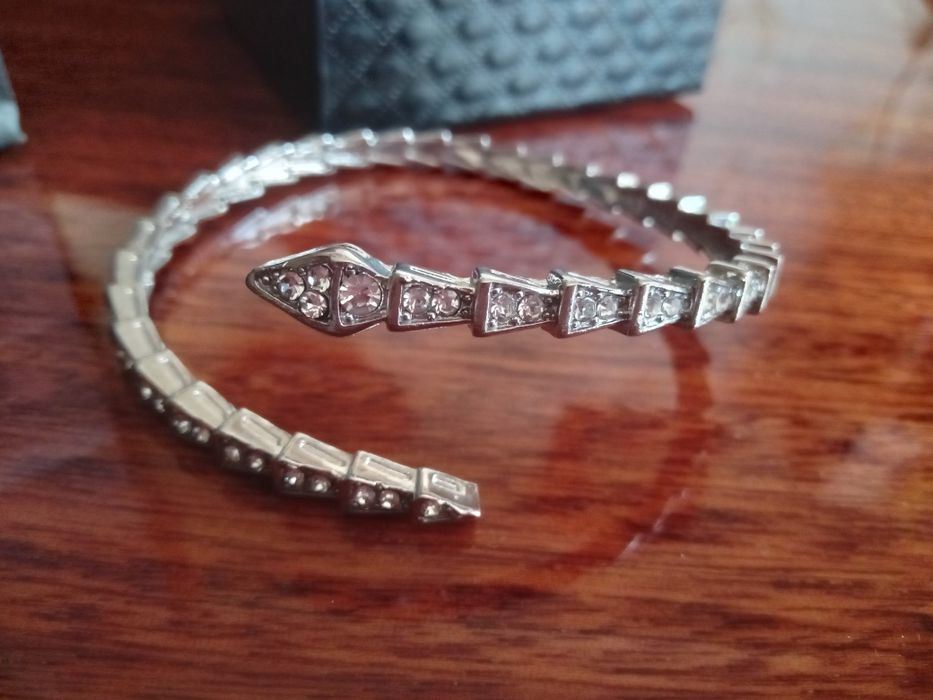 Продам ювелирное украшение