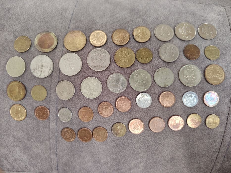 Продам разные монеты