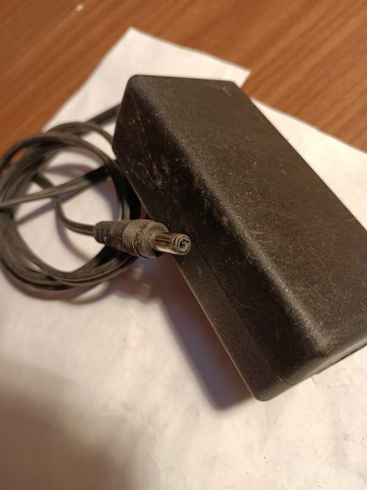 Продам блок питания 12V-2000mA.