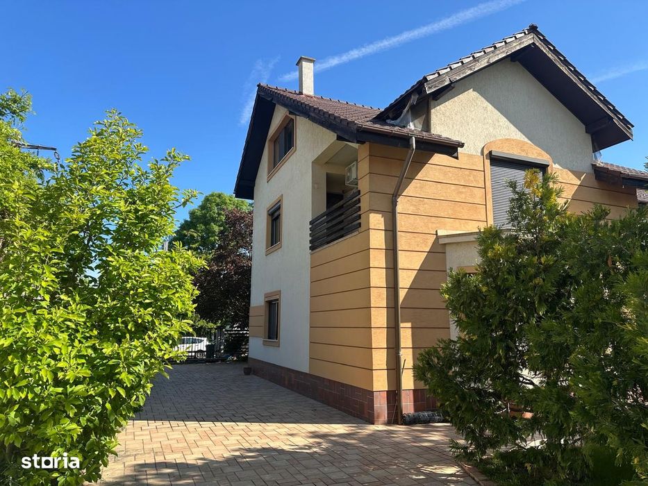 Vila Strada Trivale S+P+E1+M