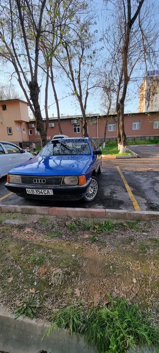 Ауди 100 с3 1,8 мотор карбюратот