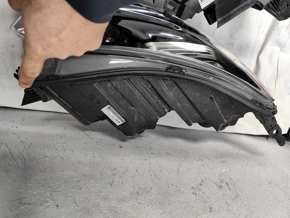 Оригинални  фарове  Ситроен  Citroen Jumpy 4