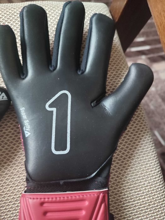 Детски вратарски ръкавици RINAT – размер 6, 35 EUR