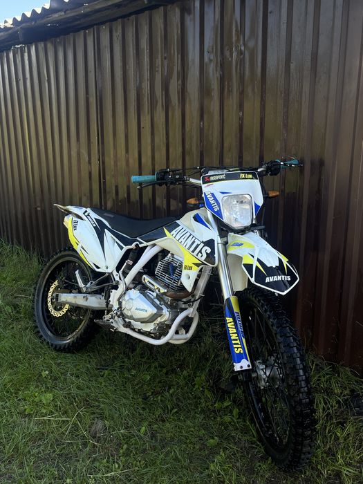 Avantis FX LUX 250