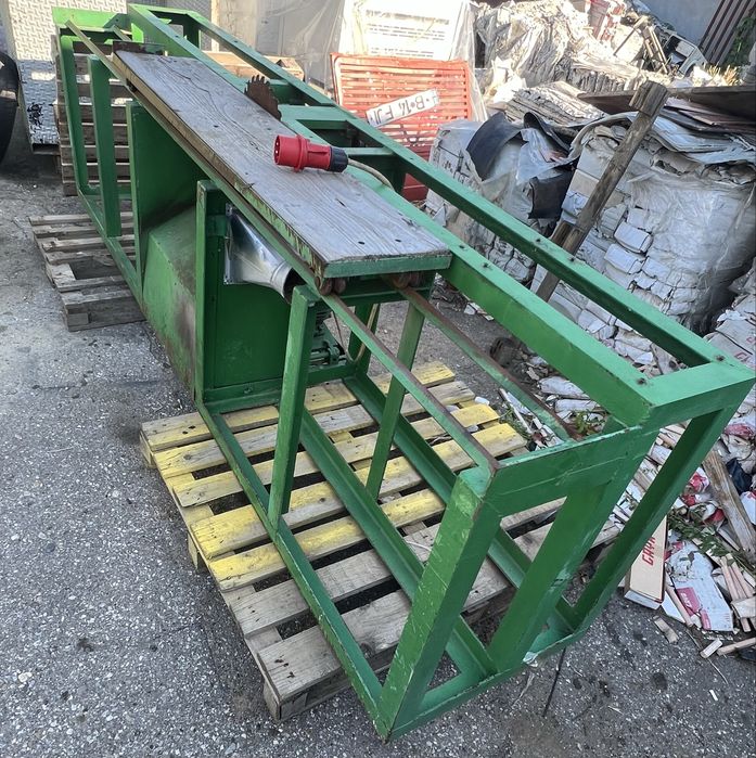 Fierastrau circular cu masa mobila pentru gater