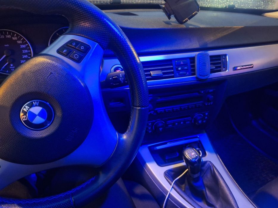 DE VANZARE-BMW seria 3 E90