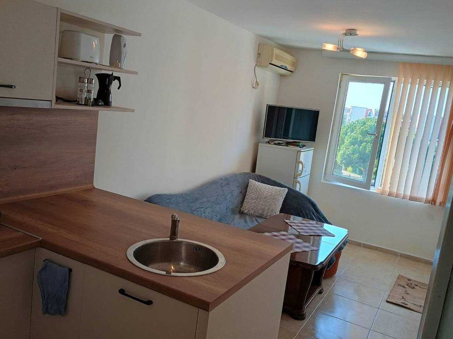 Уютен, компактен тристаен апартамент в центъра без такса поддръжка!