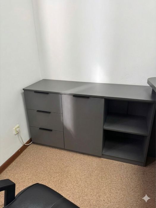 СРОЧНО продам офисный мебель