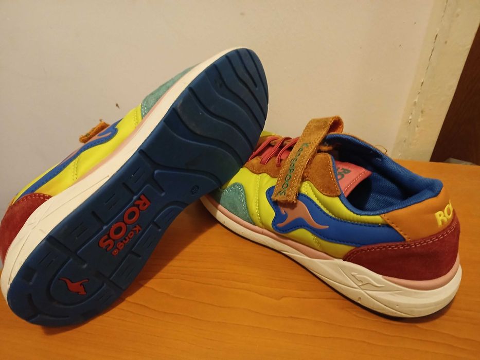 Vand adidasi KangoRoos, marime 38, pret 70 lei
