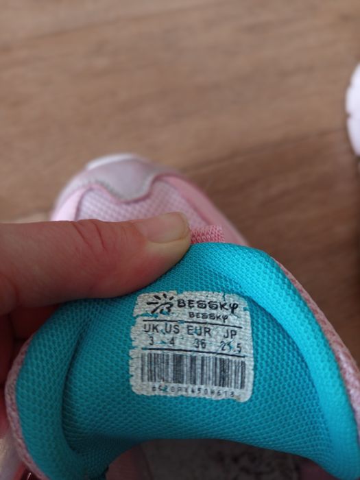 Кроссовки, обувь на девочку, розмер. 36-37