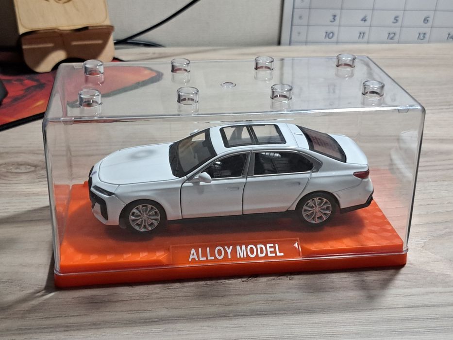 BMW i7 в идеальном состоянии