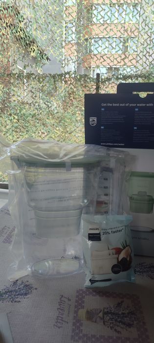 Филтрираща кана за вода Philips. НОВА