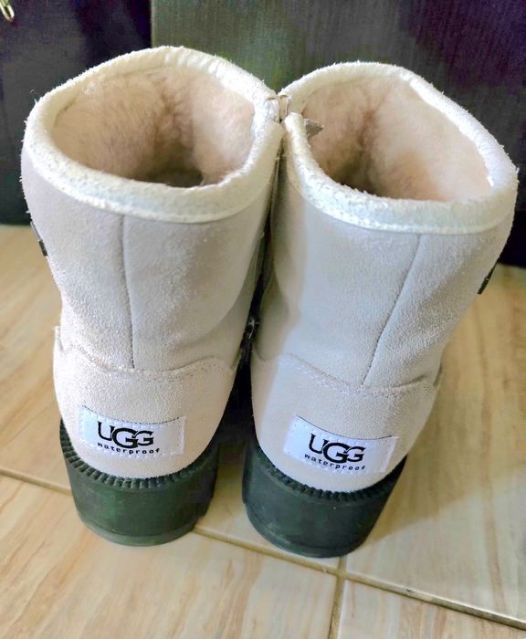 UGG cizme de zăpadă