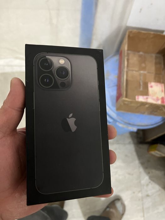 Iphone 13pro  sotiladi yomkisi 83 narhi 440 aytilishi kelishamiz