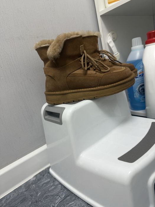 Прдам угги! Теплые и натуральные! 38 размер