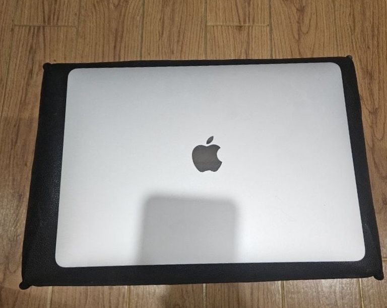Macbook pro m1 sotiladi