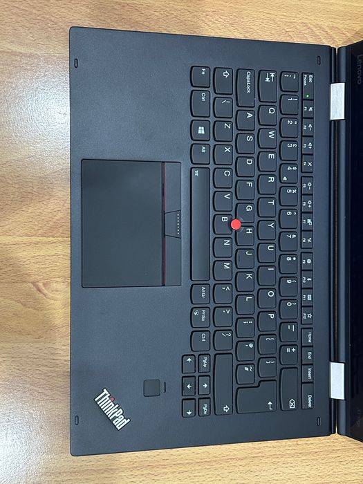 Като нов! Лаптоп Lenovo X1 Yoga Gen2 i7/16GB RAM/512GB SSD, ТЪЧ, гар.