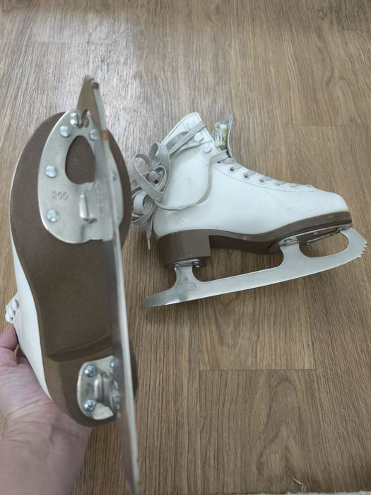 Коньки детские, размер 20