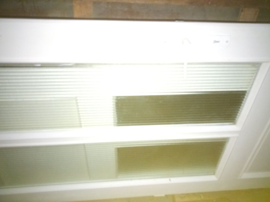 Vând uși de interior din lemn masiv