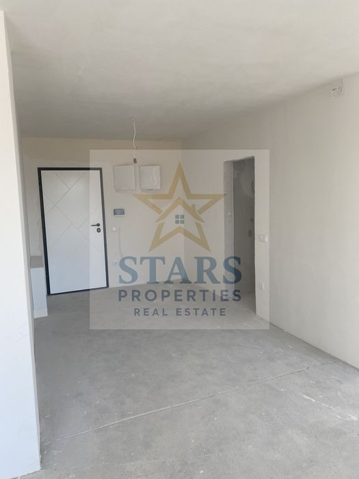 Продава се Тристаен апартамент в Варна, м-т Св. Никола - 200 кв.м за 1224 €/кв.м - Снимка #4