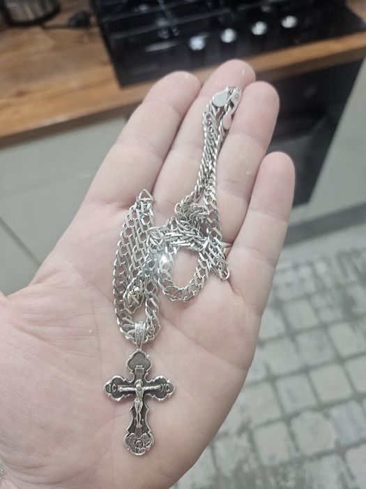 Продам цепочку с крестиком серебро