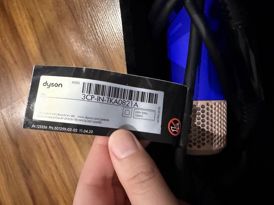 Фен Dyson на запчасти