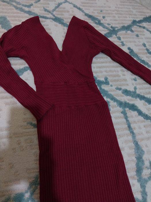 Продаётся вязаные платья 80000