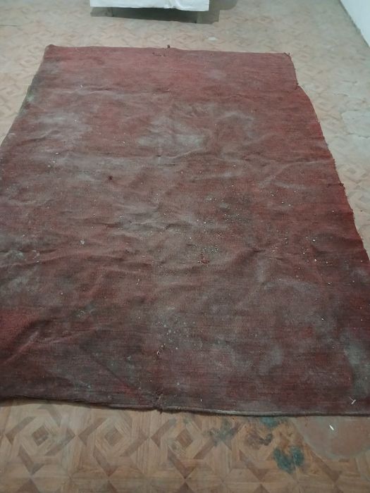 Кілем  палас  сатылады.