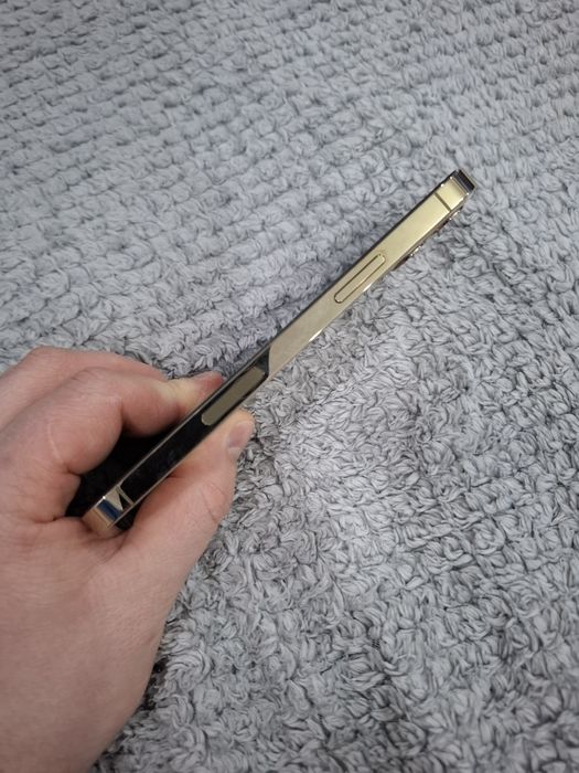 Продам айфон 12 pro