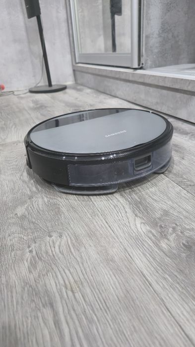 Продам робот Пылисос