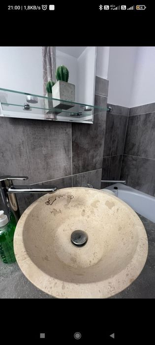 Închiriez apartament regim hotelier