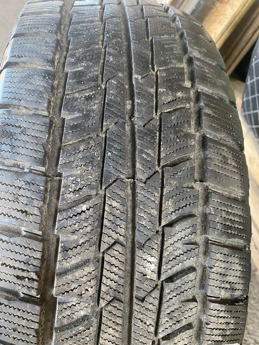 Продам шины 235/65/16 С