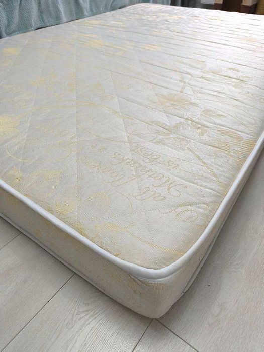 Продам матрас 140x200 (Askona), б/у, в хорошем состоянии
