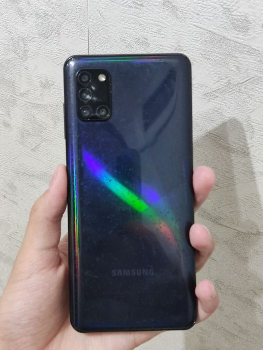 Срочно продам телефон Samsung a31