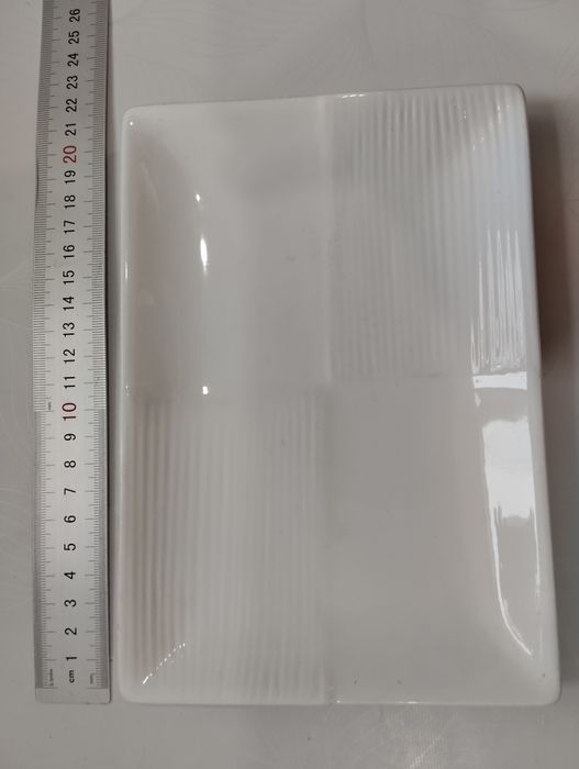 Кофейные чашки, тарелки и т.д