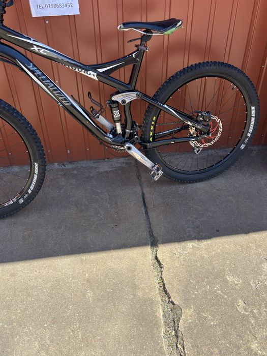 Bicicleta  full suspension specialized