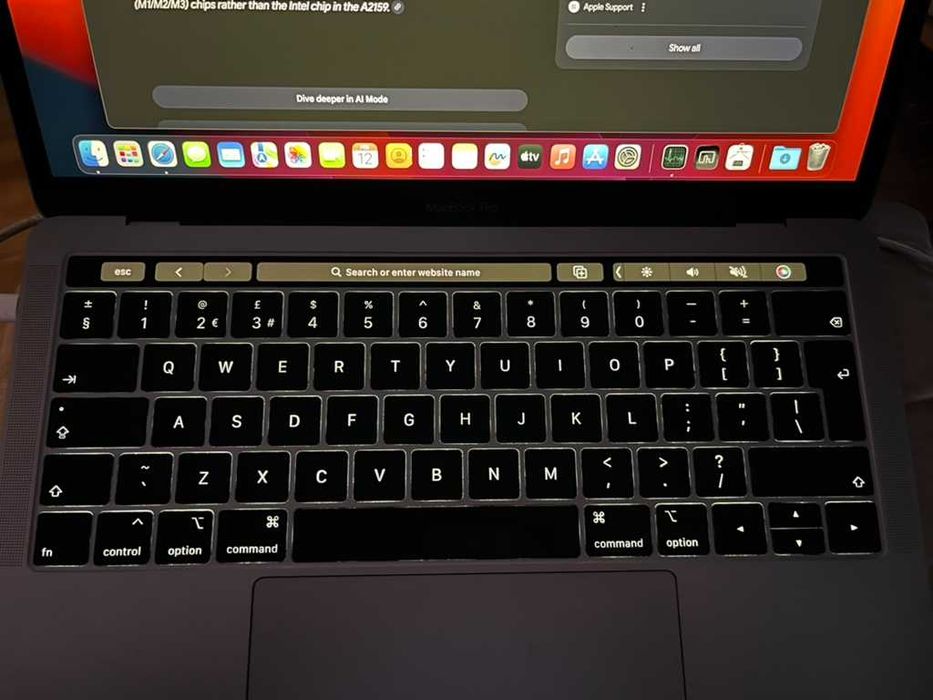 Продавам Macbook Pro a2159 13"